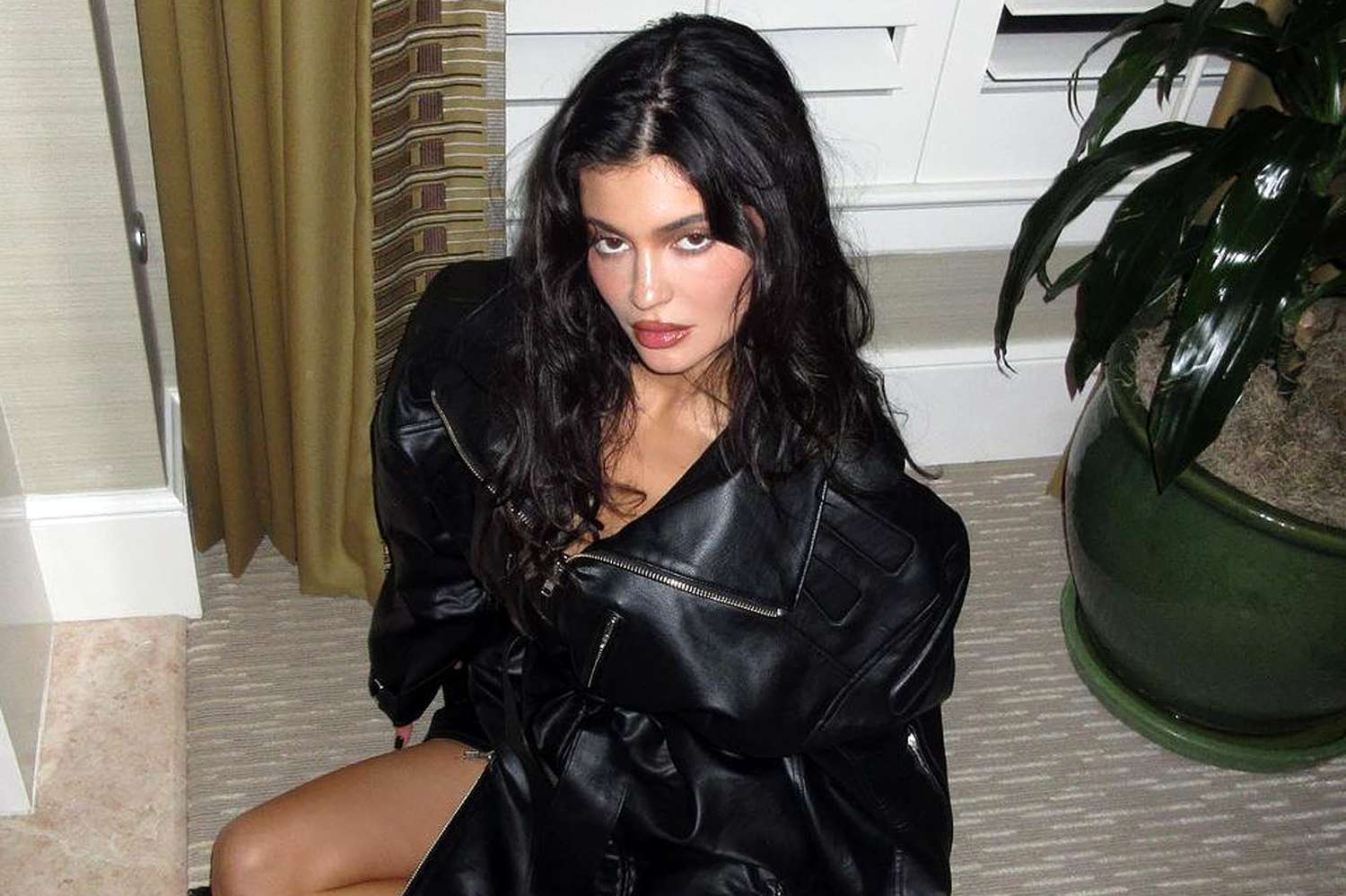 Kylie Jenner posant pour sa marque Khy.
