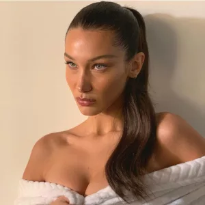 Bella Hadid lance une nouvelle marque pleine de mystères