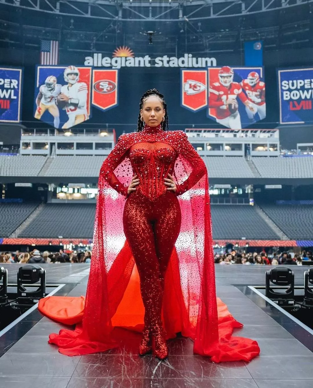 Alicia Keys en Dolce & Gabbana durant le Super Bowl 2024.