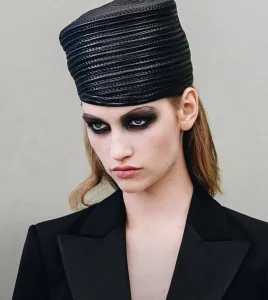 Altuzarra transfère la beauté du théâtre au podium de la Fashion Week