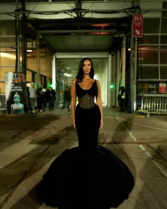 10 looks de stars qui ont fait sensation aux BRIT Awards 2024