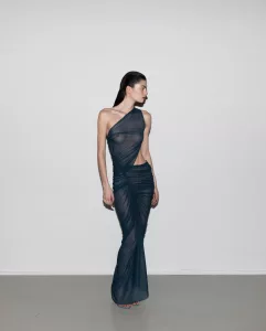 Atlein ou la maîtrise ultra technique du drapé féminin