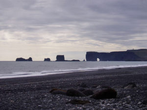Les plages de sable noir les plus époustouflantes du monde