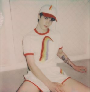 Harry Styles dévoile Pleasing, sa première collection de vêtements