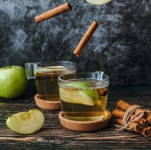 6 délicieuses boissons d’automne à préparer avec des pommes