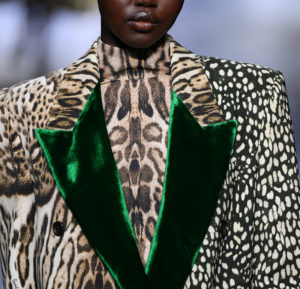 Tendance léopard: où trouver les plus belles pièces pour briller cet hiver