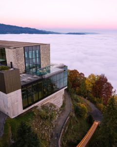 3 lieux suisses insolites où déguster une raclette en 2024