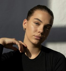 Ce patch effet « Botox » lisse le front dès la première utilisation