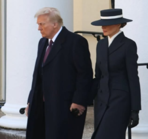 « Elle est prête à se venger »: Melania Trump et ses deux tenues font vriller les internautes