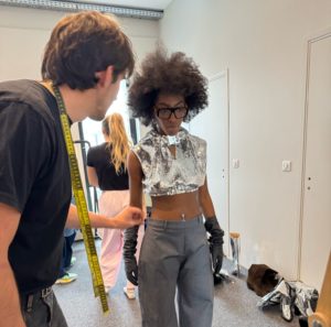 La marque suisse Evanbenjamin habille la Star Academy 2025 pour sa tournée