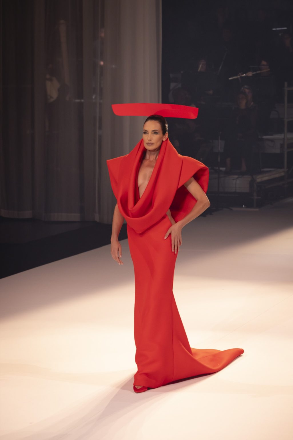 Pour son défilé Haute couture, Stéphane Rolland mise sur l’extravagance du Boléro