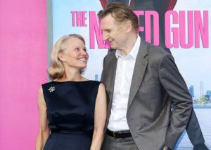Pamela Anderson à propos de Liam Neeson : « Au début, j’étais un peu intimidée »