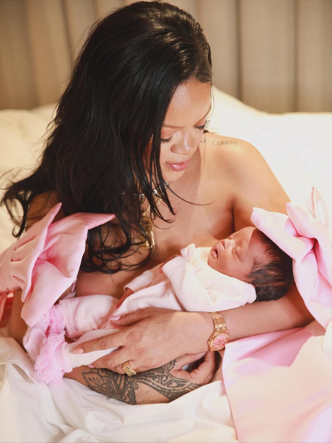Rihanna, maman pour la 3e fois : elle dévoile la photo de sa fille