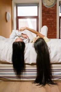 Cheveux longs et brillants : cet élixir indien séduit la planète beauté