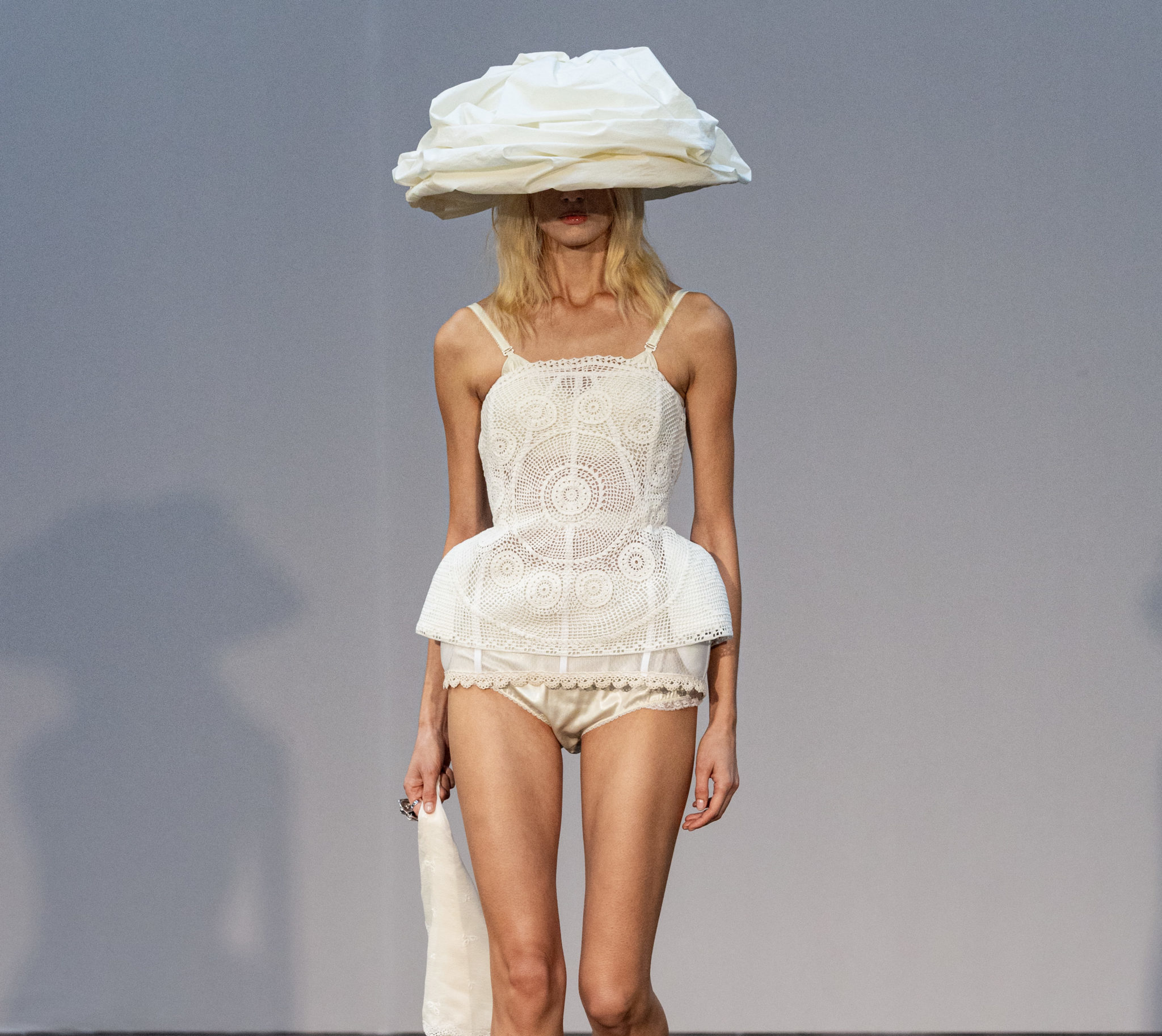 Magda Butrym : une collection féminine que votre été n’est pas prêt d’oublier