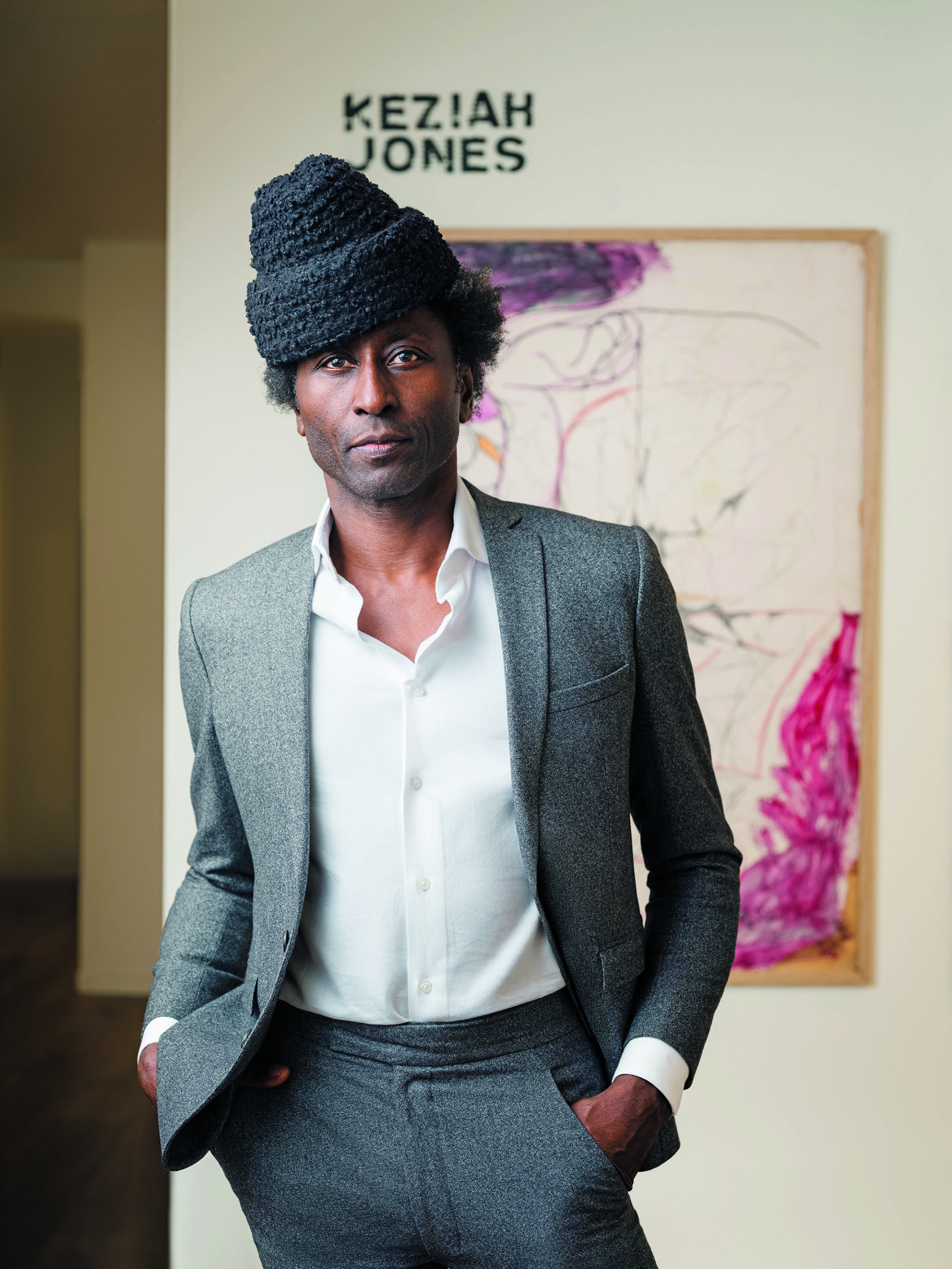 Keziah Jones expose à Genève : « Le public s’intéresse aux liens entre mes dessins et ma musique »