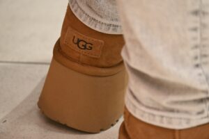 La saison des Ugg est ouverte ! Retour sur l&rsquo;ascension d&rsquo;une boot cringe devenue culte