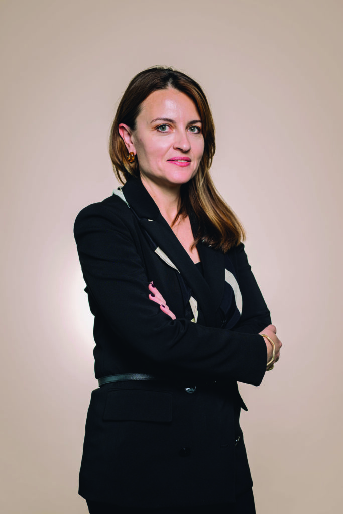 L’image actuelle n’a pas de texte alternatif. Le nom du fichier est : Irene-Balascas-scaled.jpg