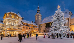 La Maison Aallard, sur la place de l'Eglise, à Megève.