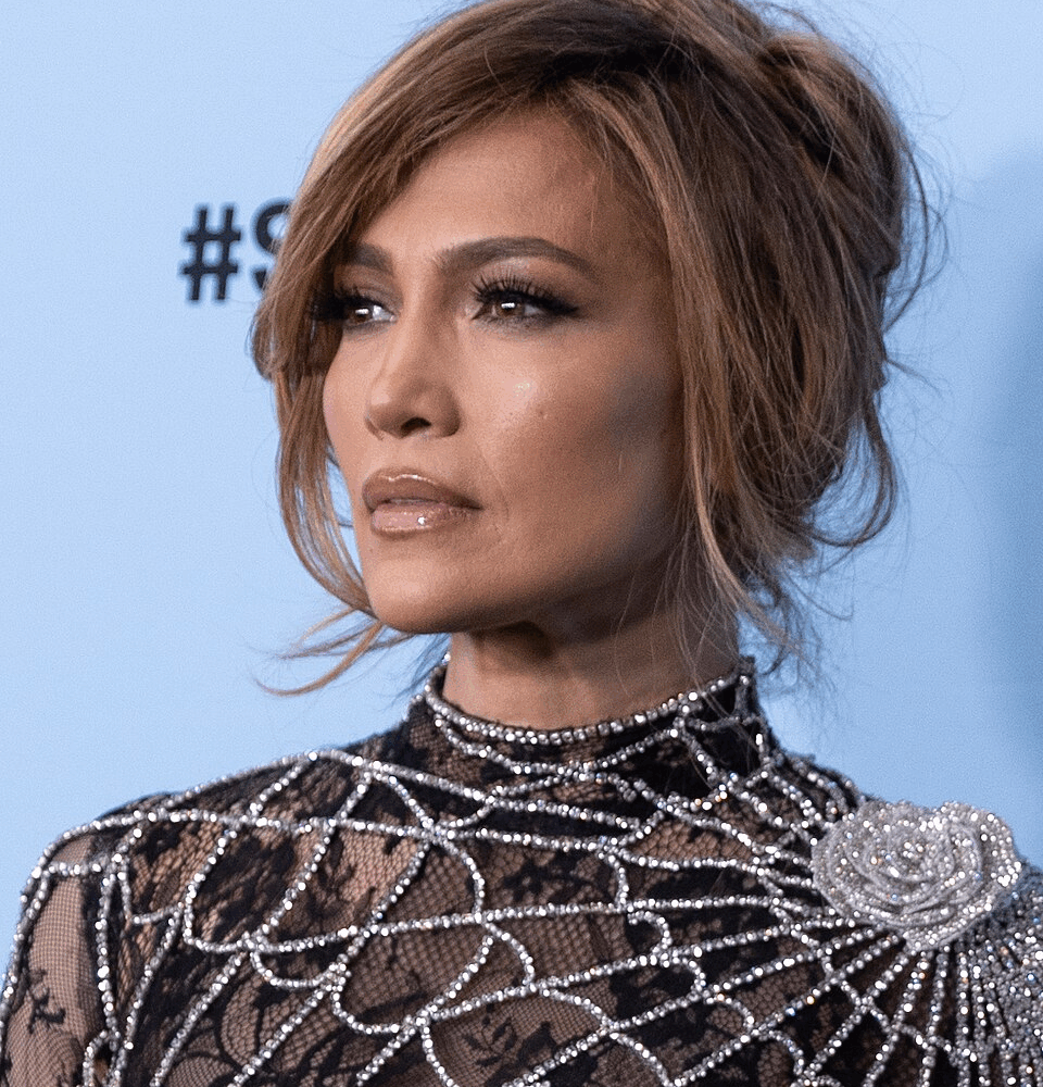 « Si vous aviez ce corps, vous seriez nus aussi ! » : Jennifer Lopez fait taire les critiques
