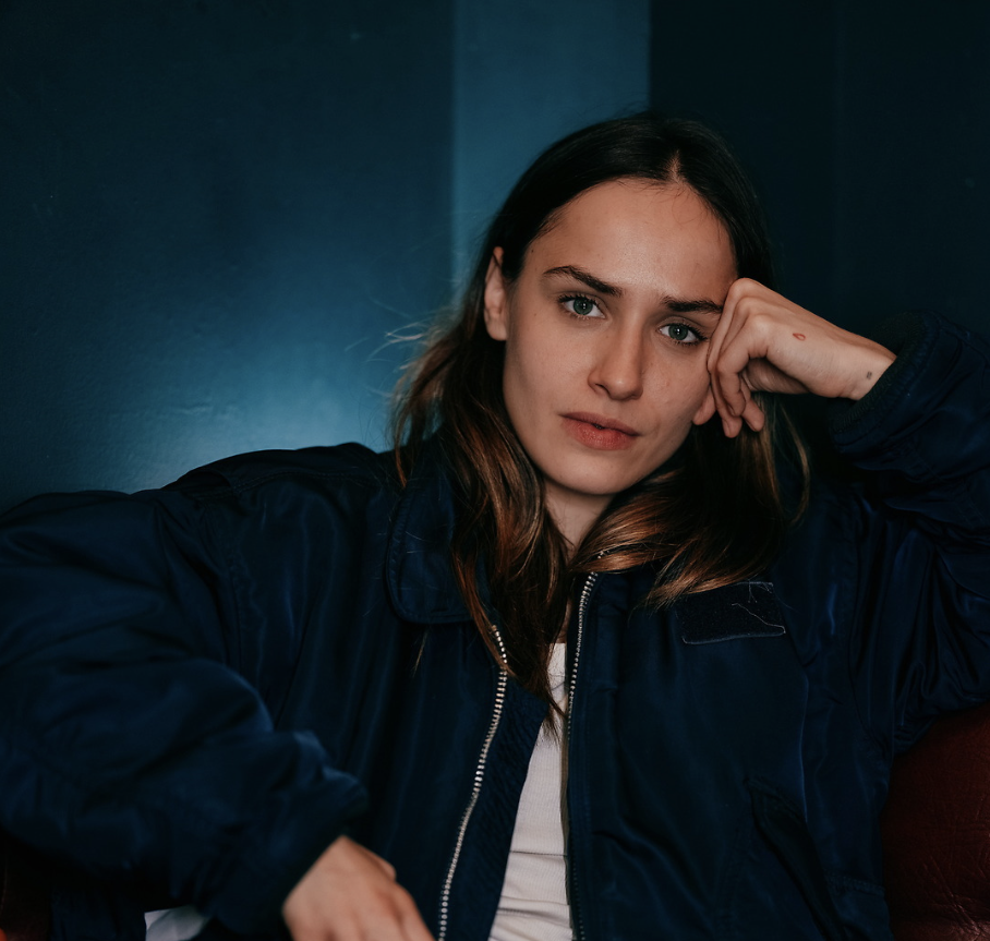 Isaline Prévost Radeff à l&rsquo;affiche de « Lol 2.0 » : « Lorsqu&rsquo;on est un artiste suisse, les choses nous viennent moins facilement »