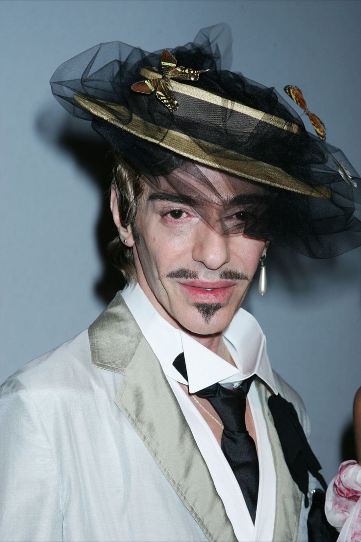 Zara embauche John Galliano pour créer les collections de la marque