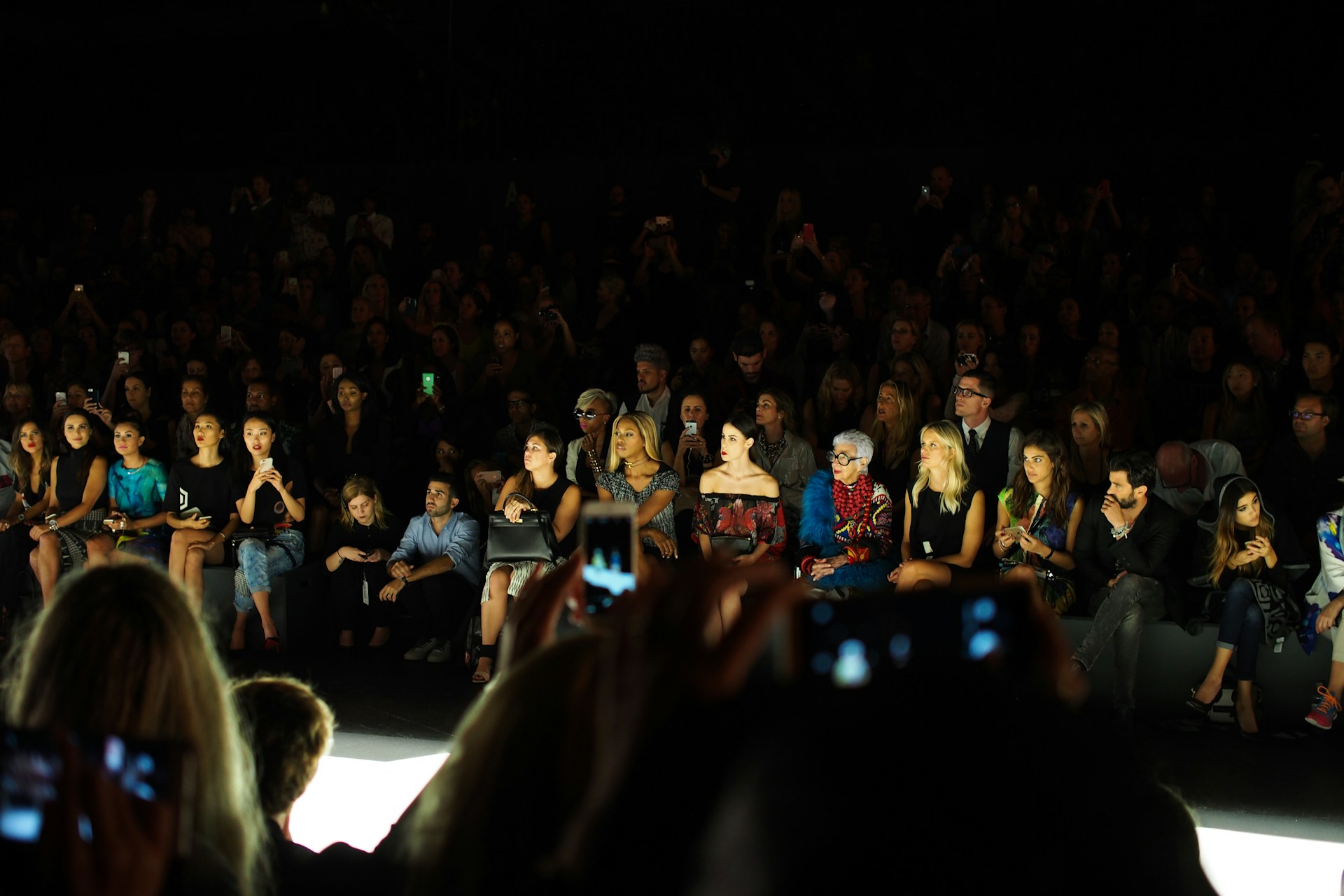 Pourquoi la mode semble-t-elle si indifférente au monde qui s&rsquo;écroule ?