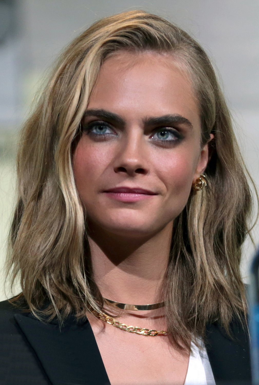 Le célèbre mannequin Cara Delevingne annonce une tournée musicale mondiale