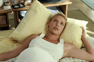 Katherine Heigl enceinte dans une scène du film de 2007, En cloque : mode d'emploi.