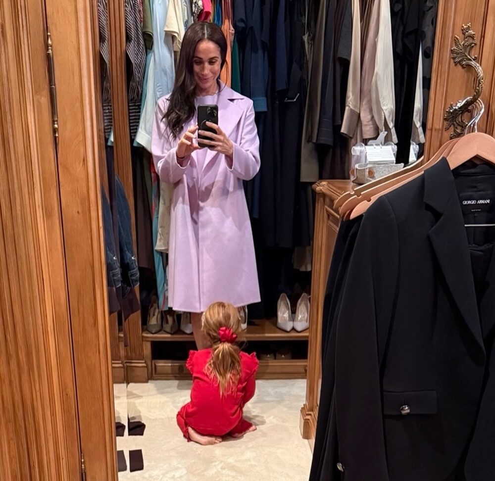 Meghan Markle séduite par la marque suisse Akris pour sa venue à Genève