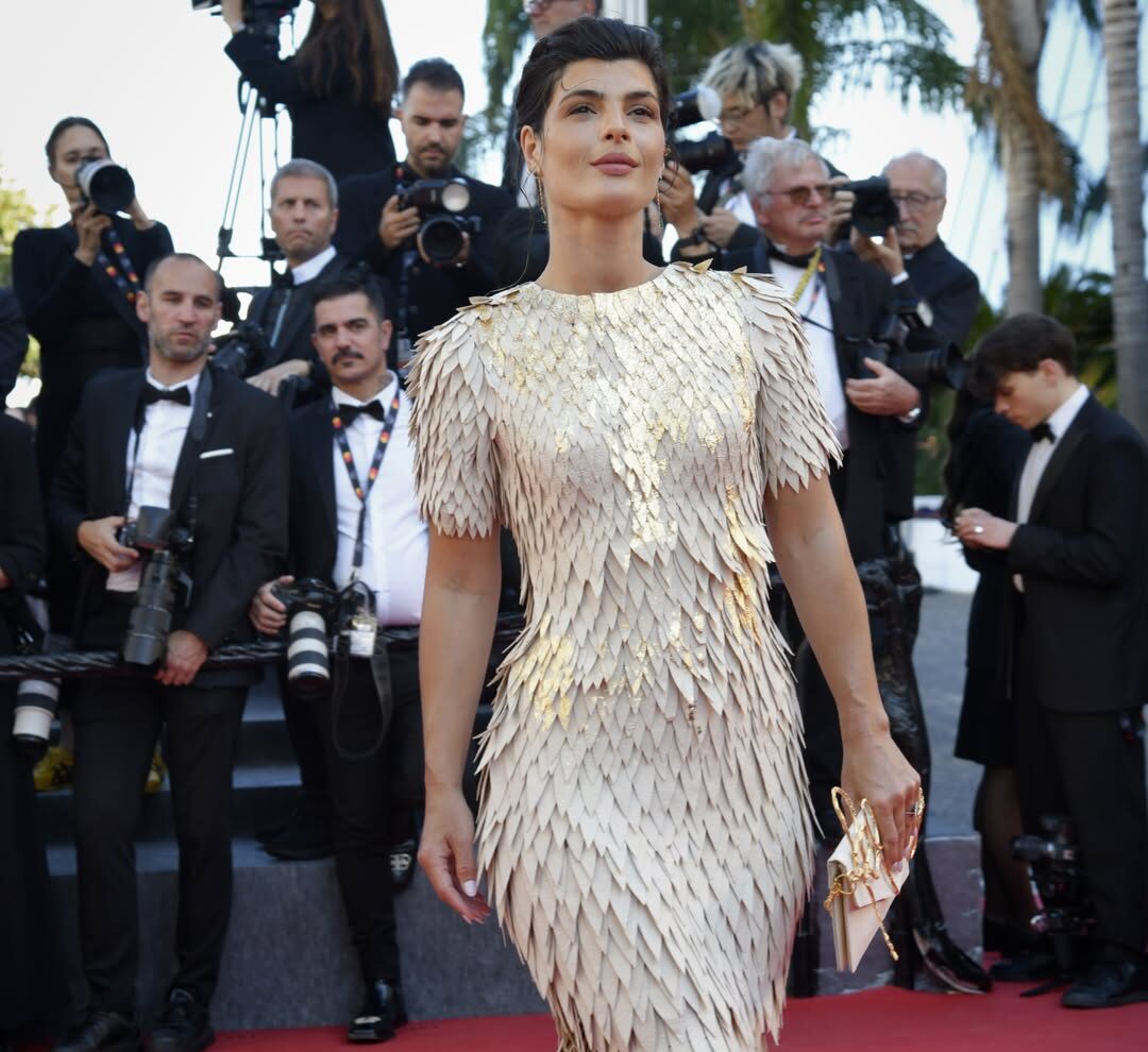Dans les coulisses d&rsquo;une robe en papier suisse pour le Festival de Cannes 2026