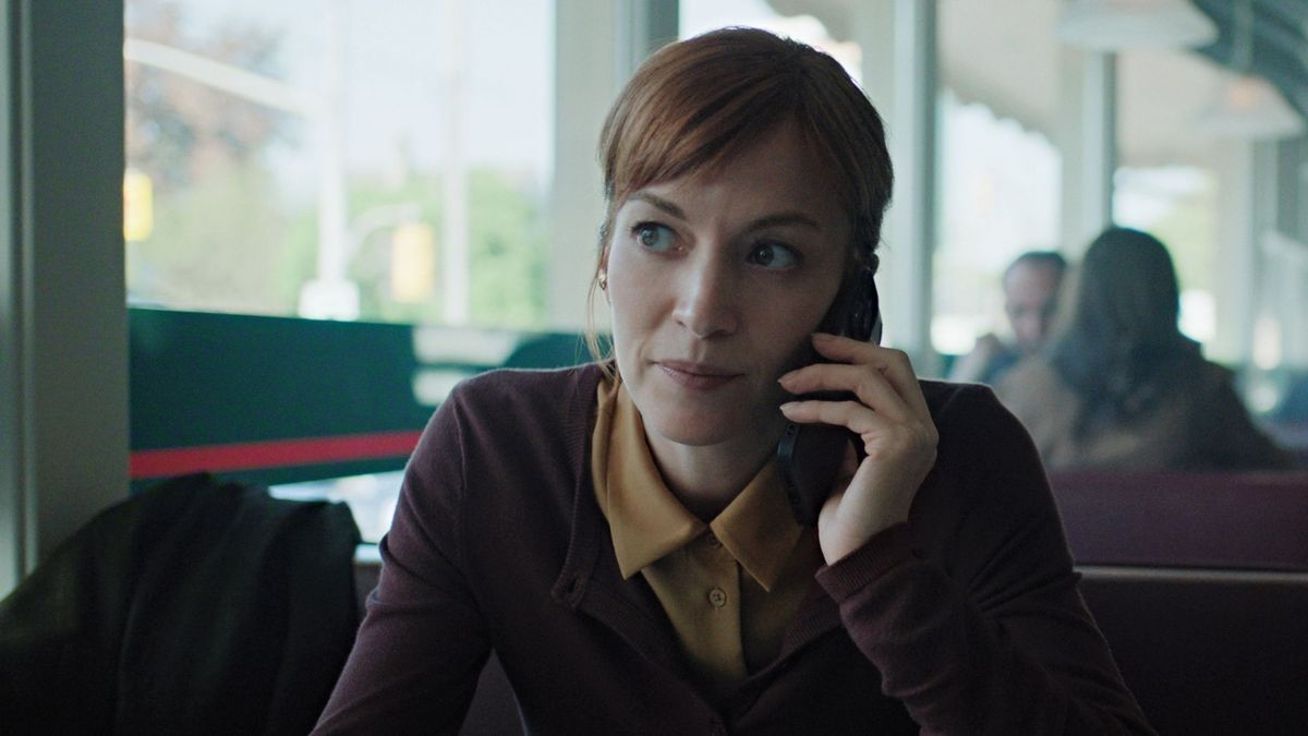 Britt Lower dans le rôle de Rachel Mills pour Sur tes traces (2026).