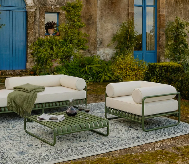 Les 9 plus beaux canapés d&rsquo;extérieur pour sublimer votre jardin ou votre terrasse