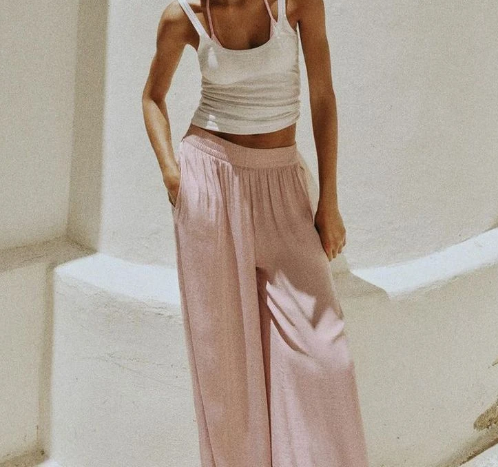 Pourquoi ce pantalon Zara est surnommé « le plus dangereux » par de plus en plus d&rsquo;internautes