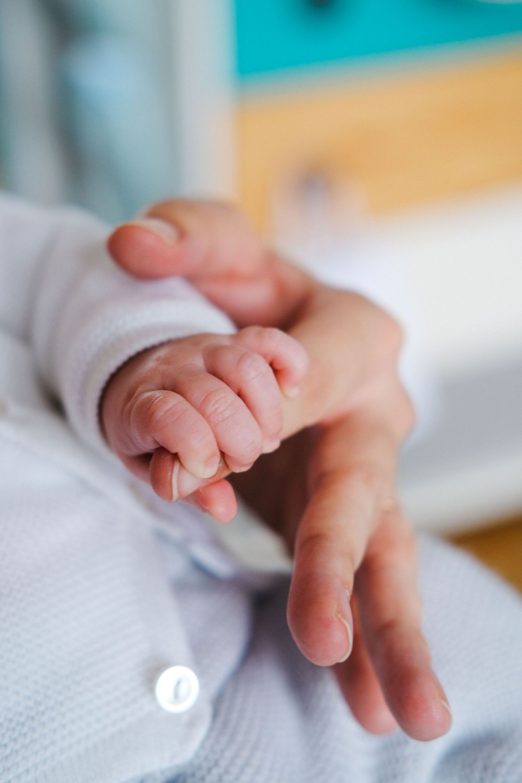 « CMV » : qu&rsquo;est-ce que ce virus qui touche près de 400 bébés par an en Suisse ?