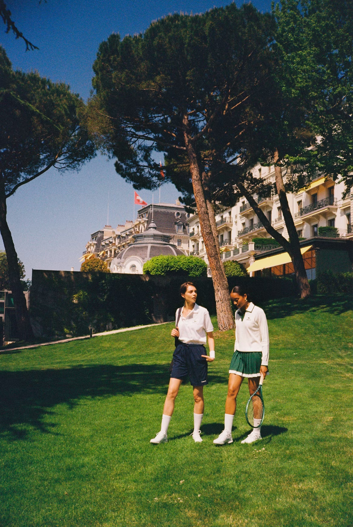 Lacoste se pose à Lausanne pour photographier sa nouvelle collection avec Lamarel