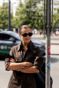 Femme blanche brune street style