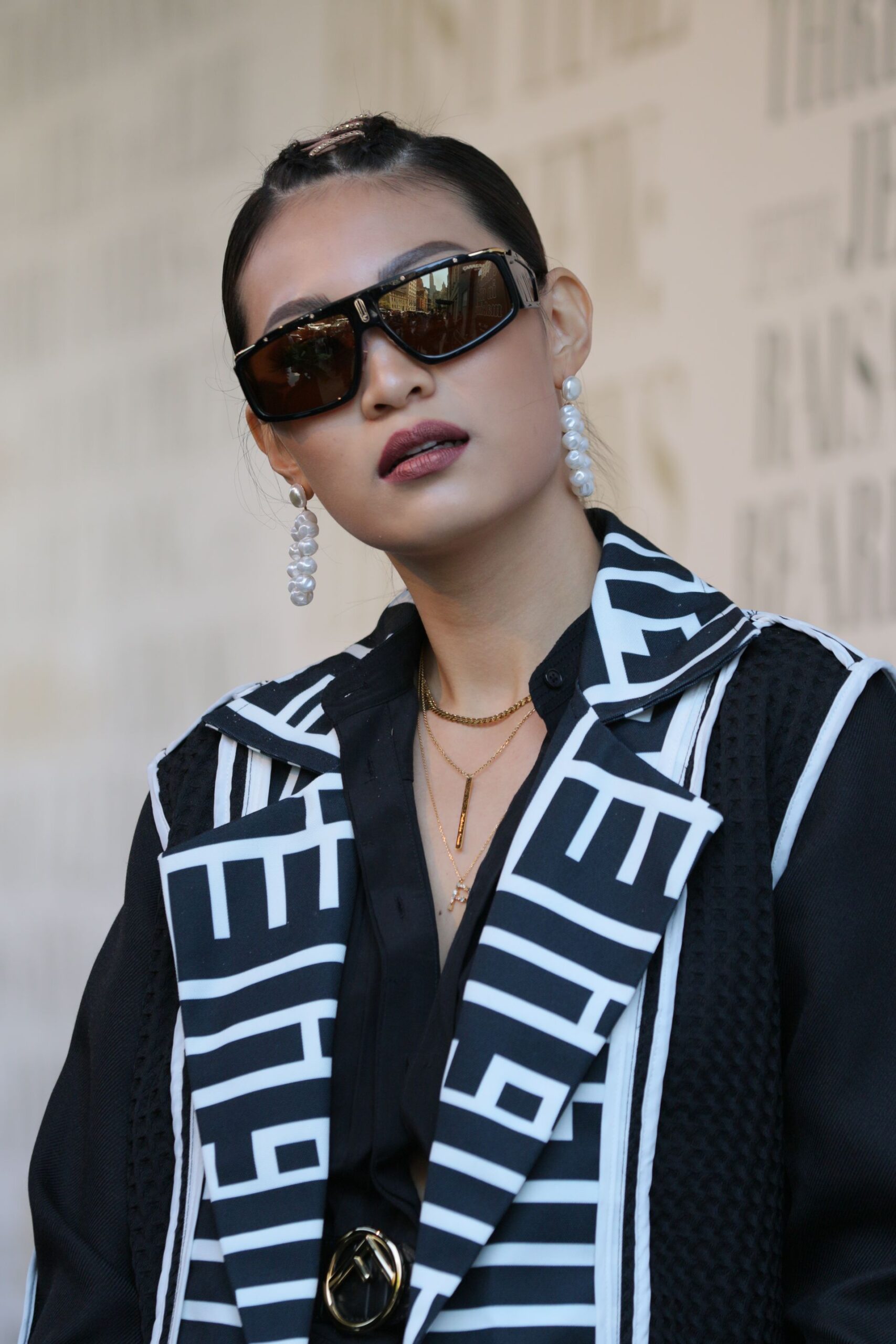 Depuis quand porter un vêtement une deuxième fois est-il devenu un fashion faux pas ?