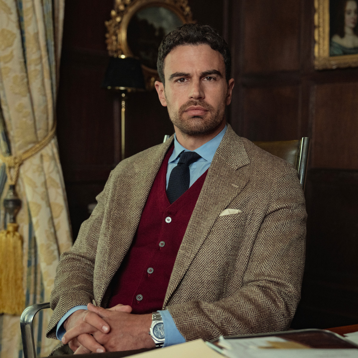 Theo James dans le rôle d'Eddie Horniman