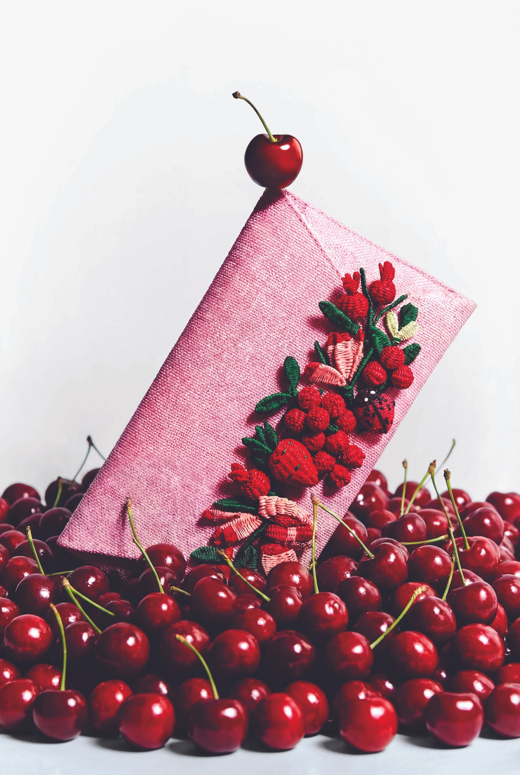 Quand l’esthétique fruitée s’empare de la mode et de la beauté