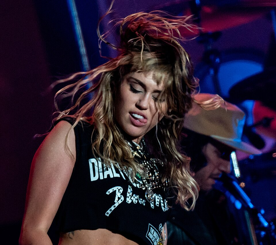 Miley Cyrus change de nom de scène : voici le nouveau
