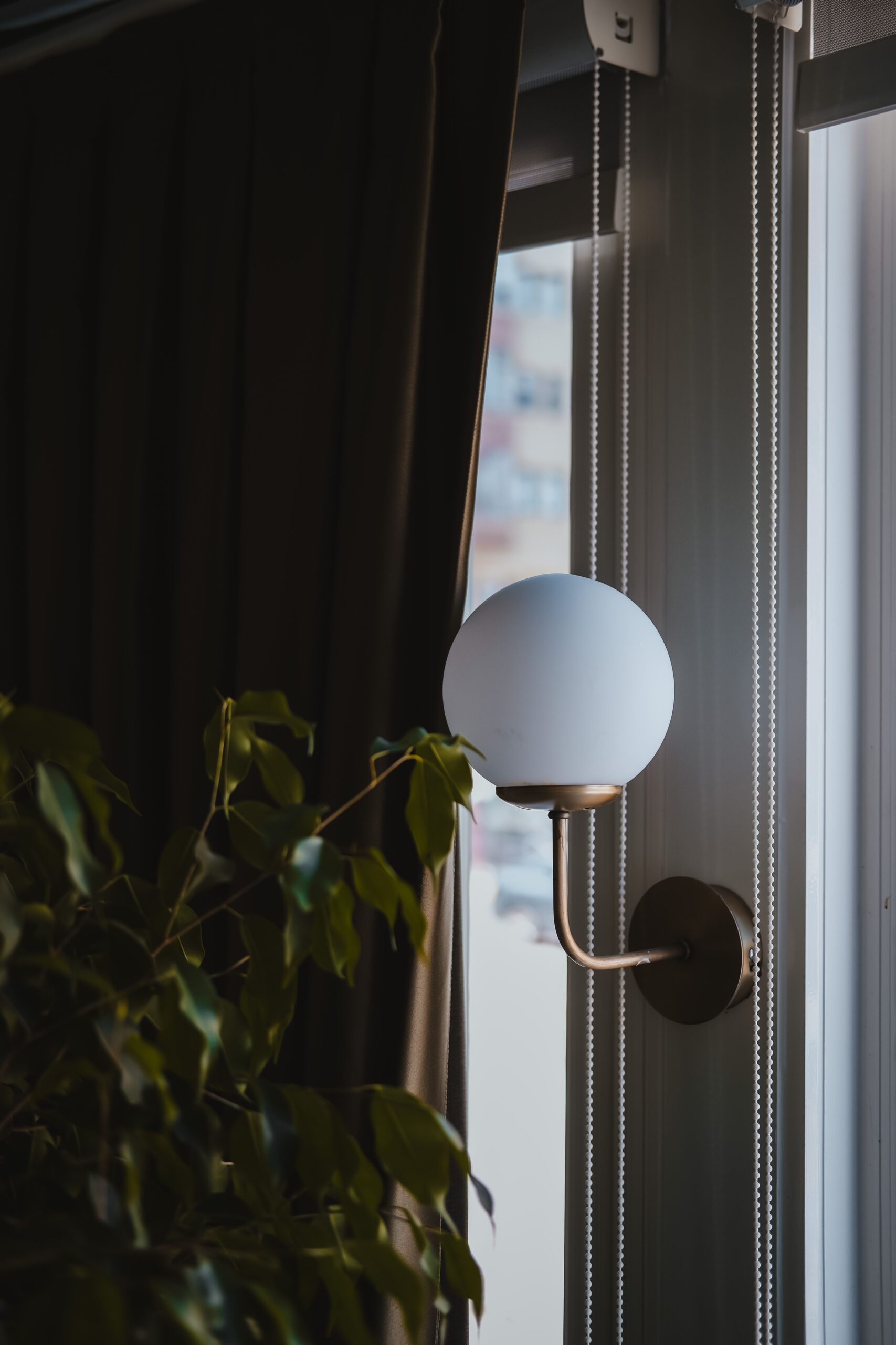 Comment installer une applique en 5 minutes chrono sans travaux