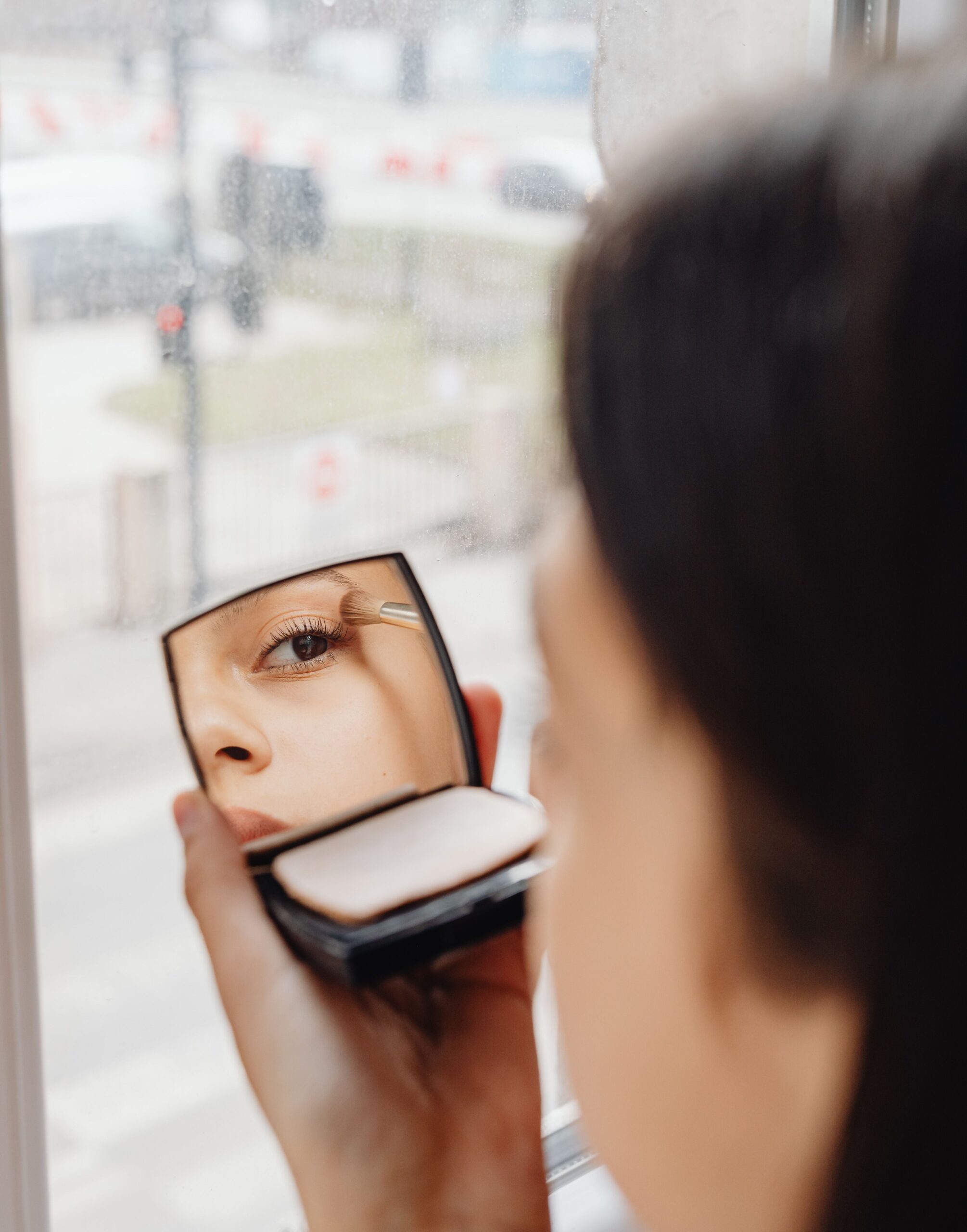 TikTok : quelle est cette tendance beauté anti-surconsommation ?