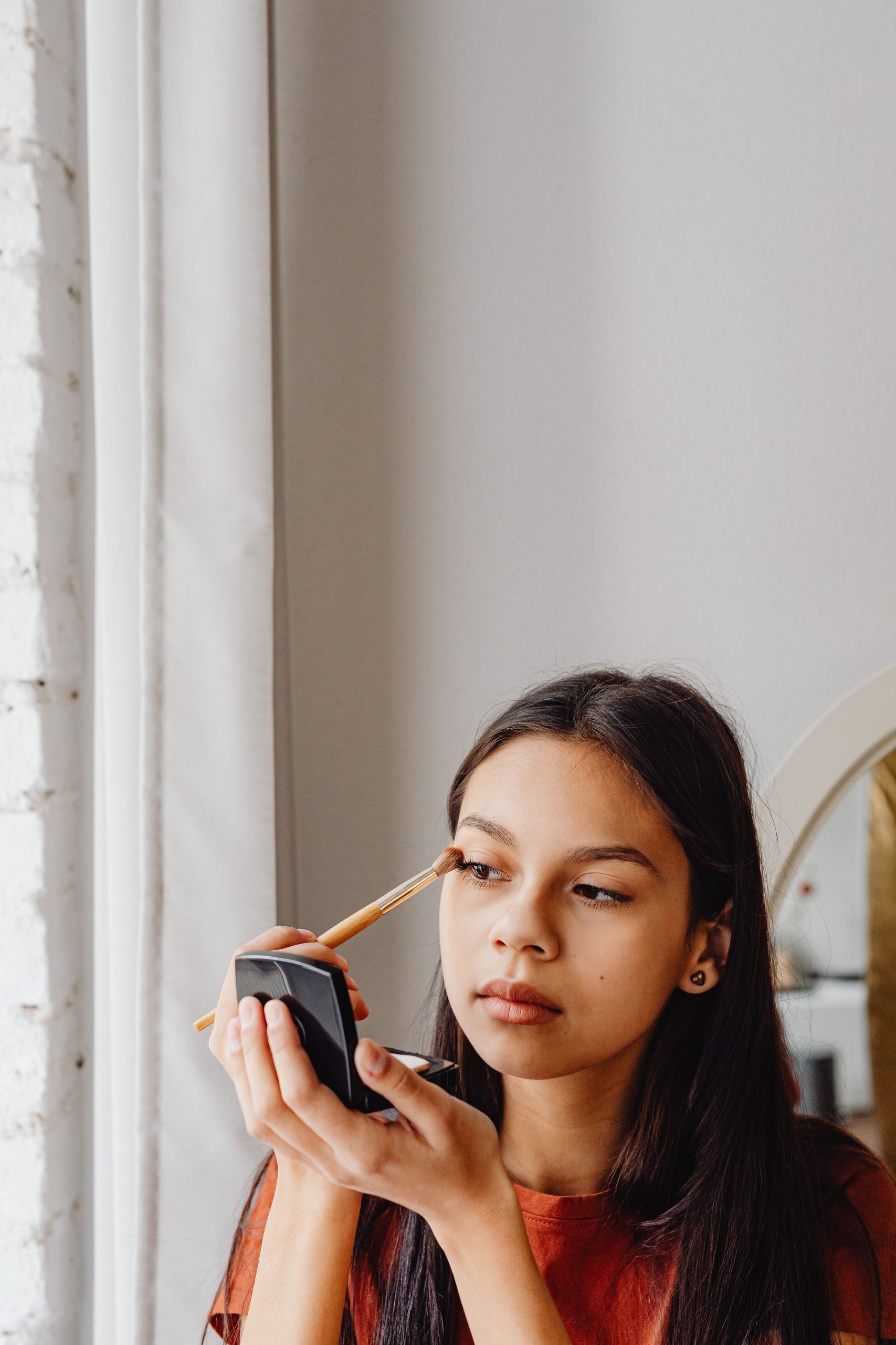 Votre maquillage pèle ? Ces 3 erreurs pourraient tout expliquer